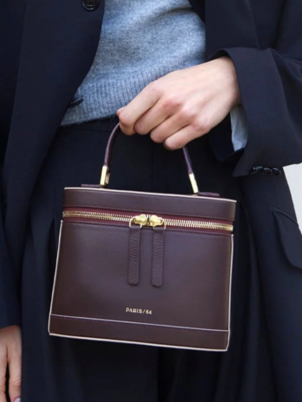 Paris / 64 Vanity Bag "EUC"